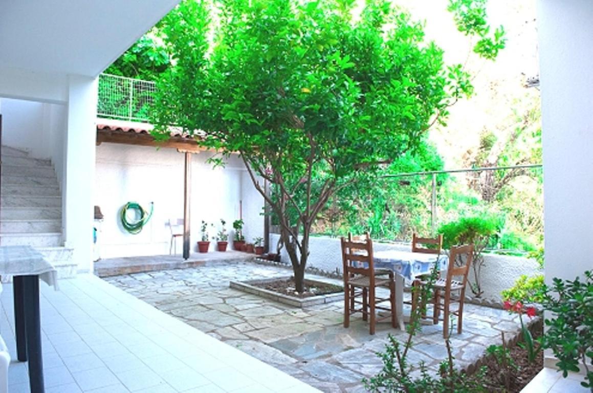 Syraina Apartments Skiathos Exterior foto