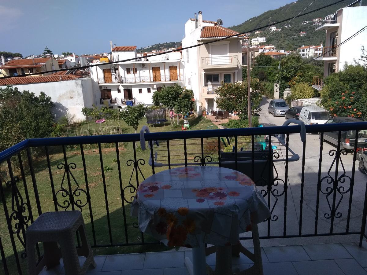 Syraina Apartments Skiathos Exterior foto