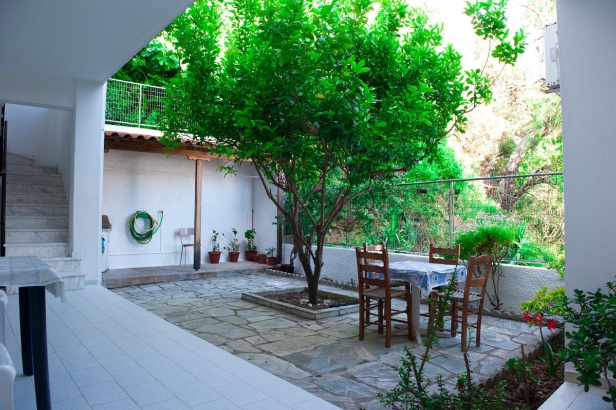 Syraina Apartments Skiathos Exterior foto